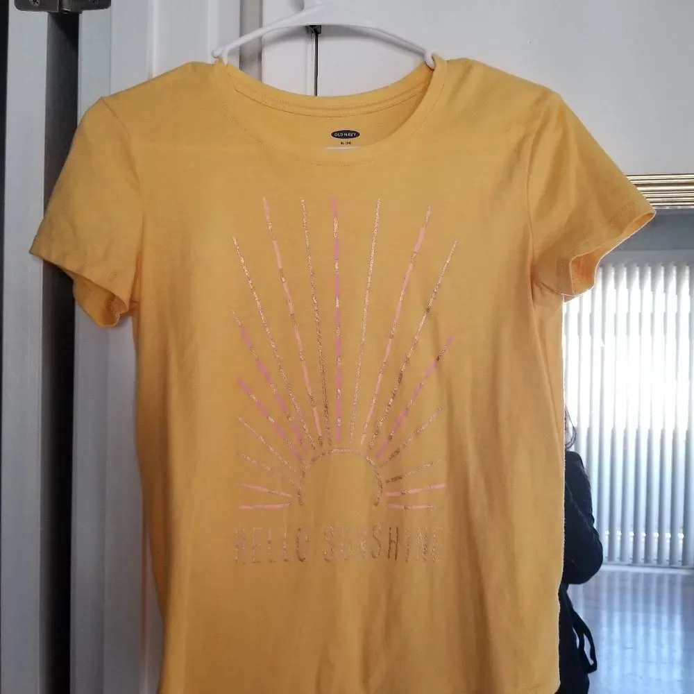 Old Navy Short Sleeve - Picture 2 of 5